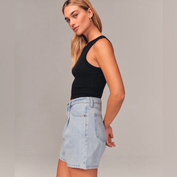 Abercrombie & Fitch The Loose Short High Rise Pleated Light Wash Size 36|22 Flaw - Picture 2 of 8